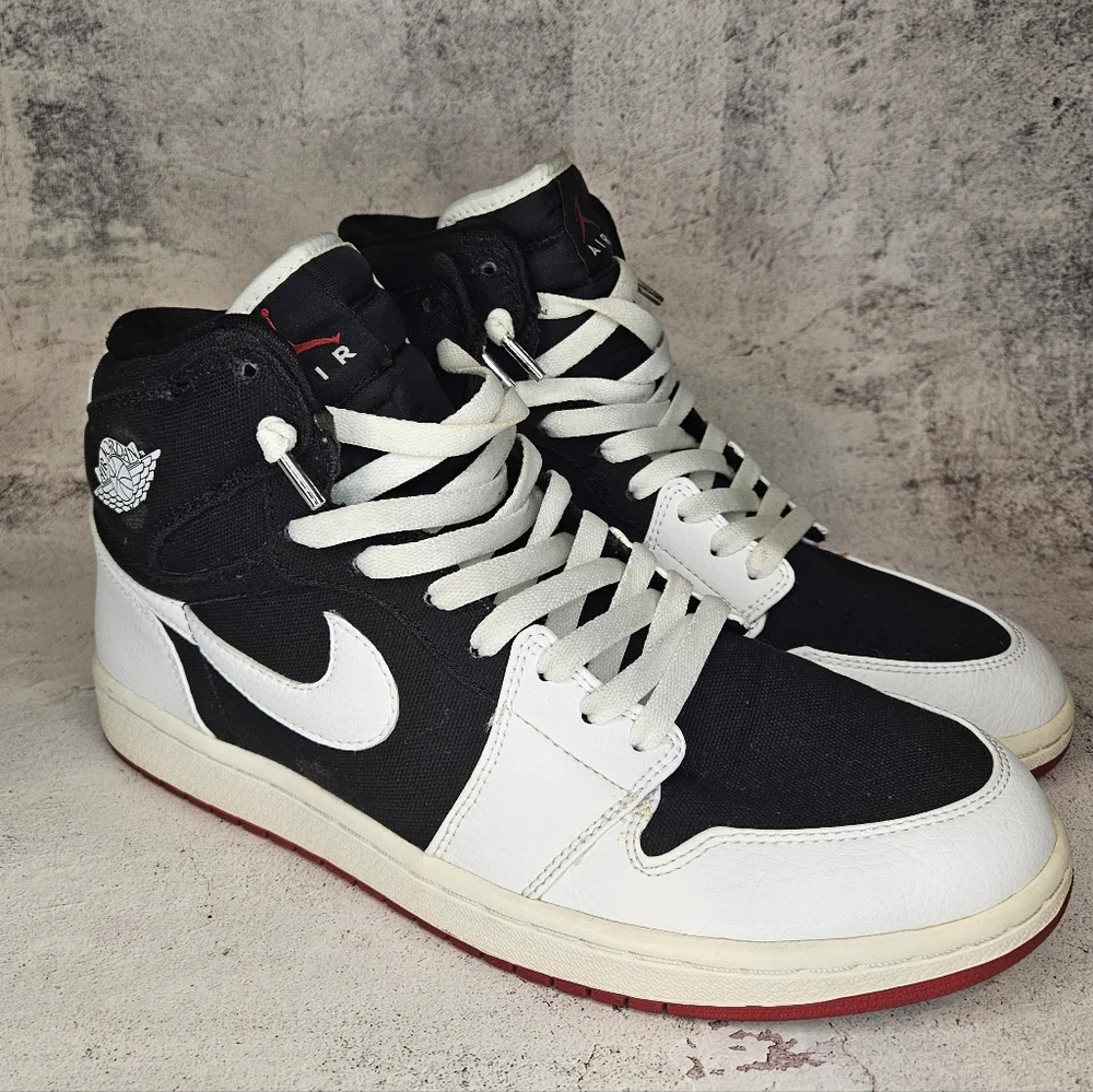 2008 Nike Air Jordan 1 High / Mens SIZE 10.5 / Colorway - Black, White, & Red - Picture 4 of 13